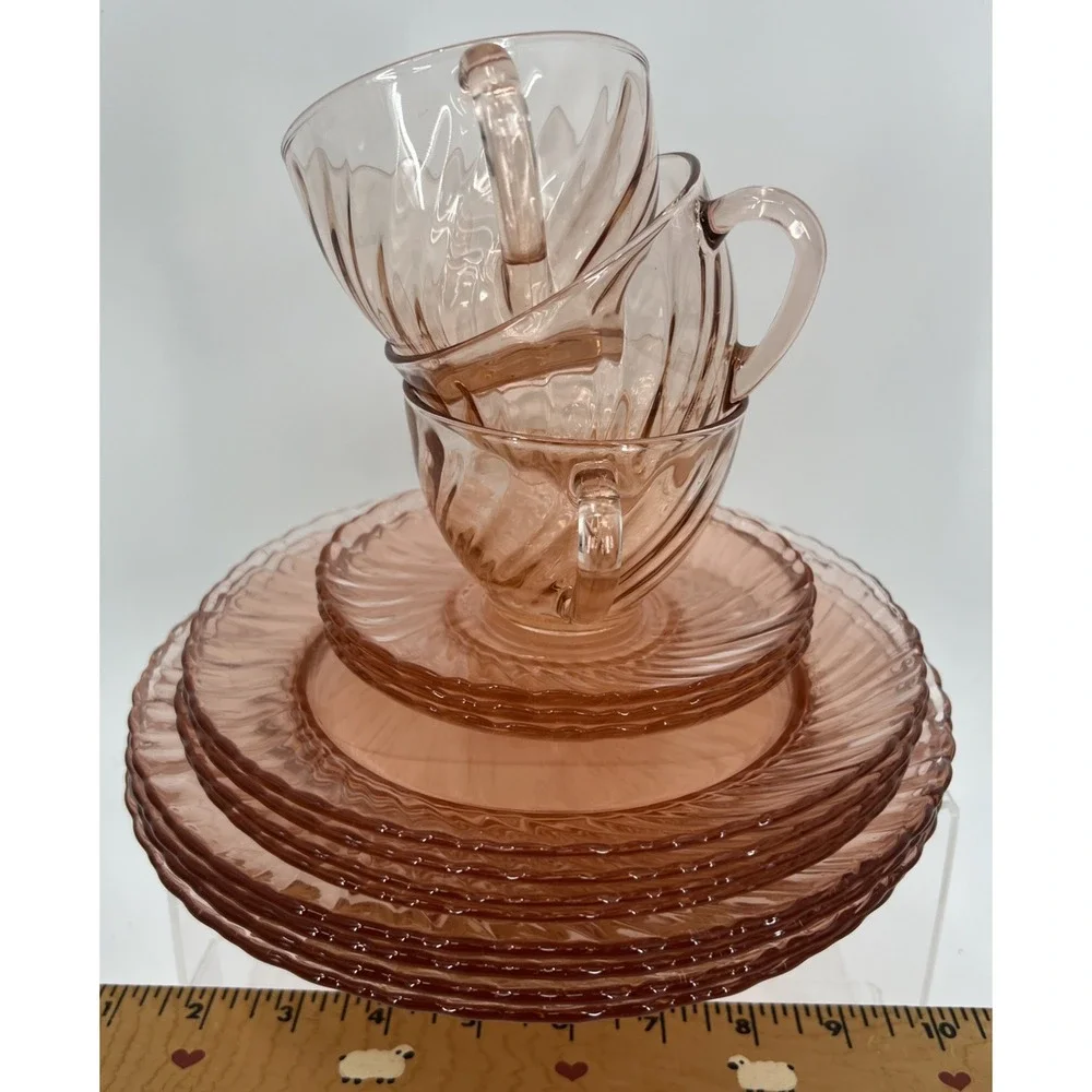 Arcoroc Rosaline Pink Swirl Depression Glass Plates Cup Made In France Set of 14